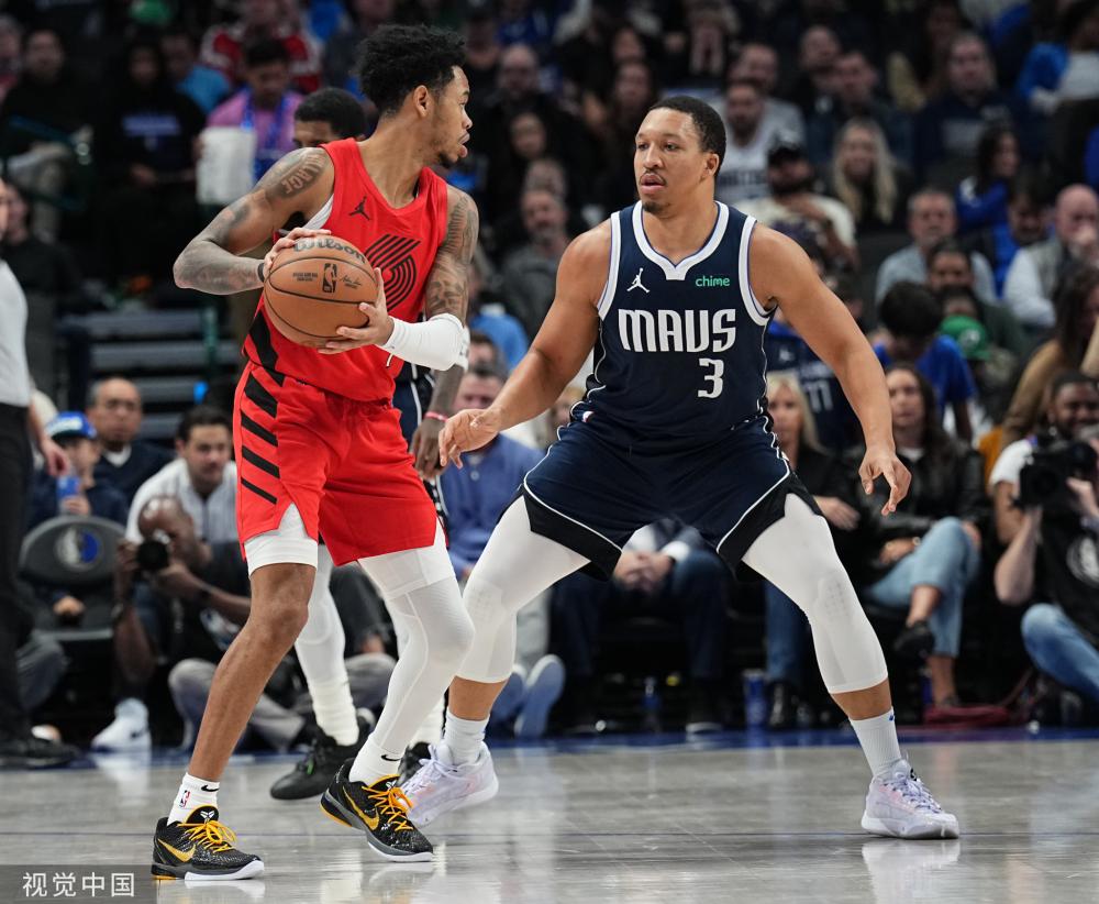 加盟快船初 加盟快船初