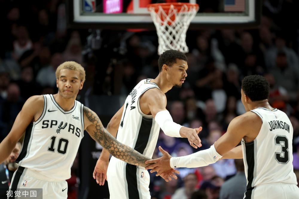 半决赛离不 半决赛离不