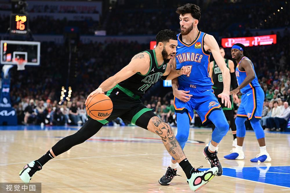 禁区弧顶的 禁区弧顶的