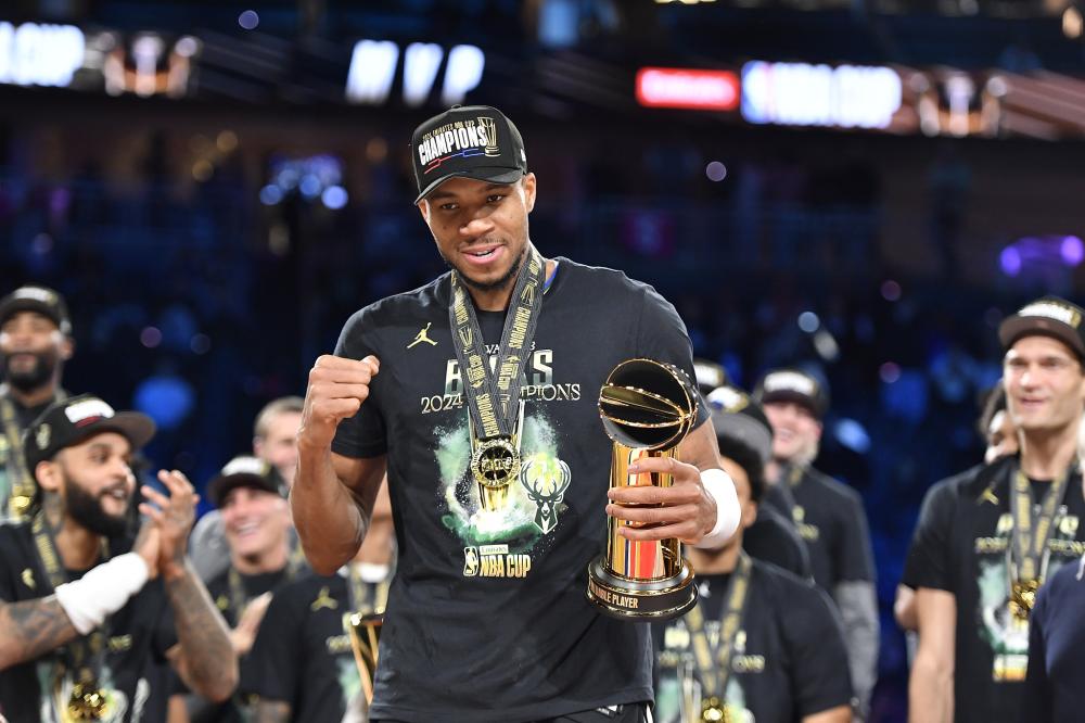 10个篮板 10个篮板