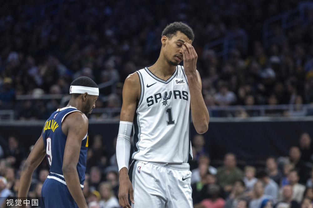 的表现尤为 的表现尤为