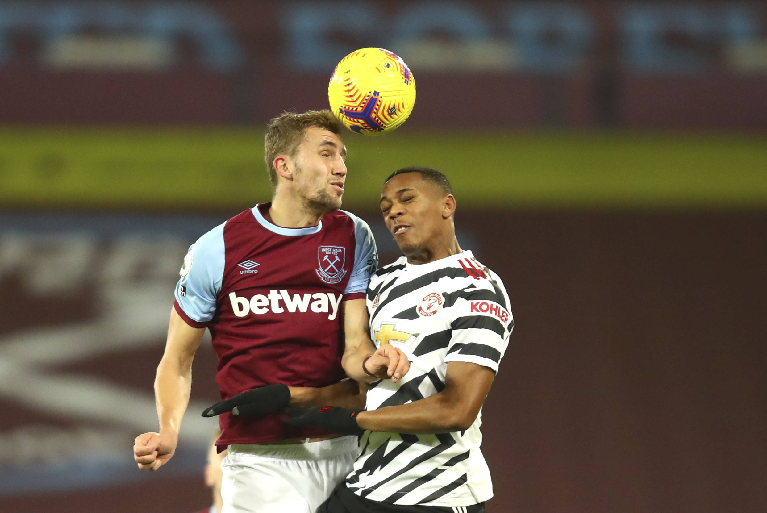 激烈角逐 激烈角逐